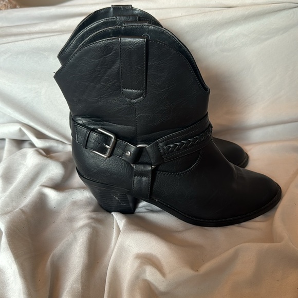 Black Womens Ankle Boots - Picture 2 of 7